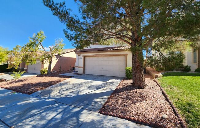 Stunning Five Bedroom home in Shadow Hills.