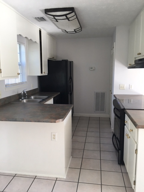 **OWNER SPECIAL** 1/2 Off First Month's Rent!