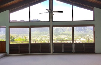 1 bedroom in Kaneohe with Ko'olau views