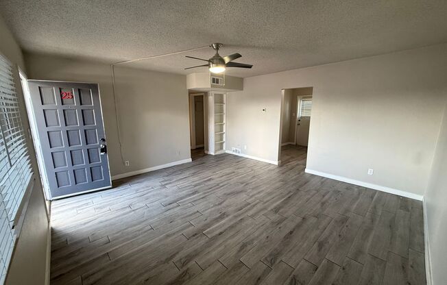 2 beds, 1 bath, 880 sqft, $1,395, Unit 3620-25
