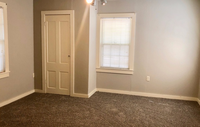 2 beds, 1 bath, $1,200