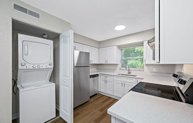 2 beds, 2 baths, 850 sqft, $1,795, Unit D205