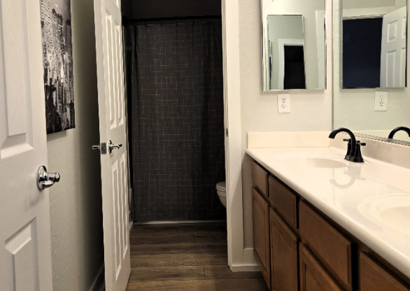 2320 W FRST PLEASANT PL