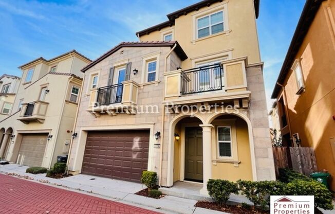 Exquisite 4BD/3.5BA + Loft, Tri-Level Home in Gale Ranch, San Ramon- Available NOW!