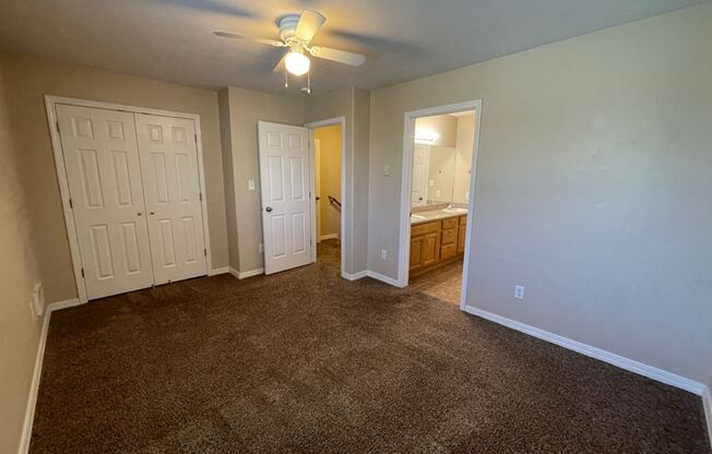 2 beds, 1.5 baths, $1,200