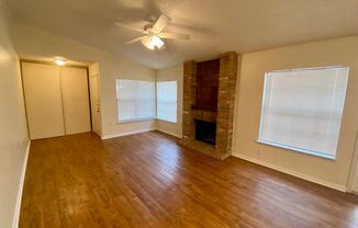 3 beds, 2 baths, $1,400