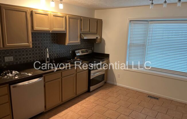 3 beds, 2.5 baths, $1,850