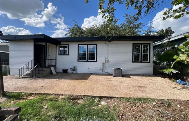 FOR RENT – 3 Bed / 1 Bath Home in San Antonio!