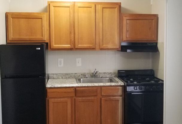 Studio, 1 bath, 380 sqft, $925, Unit 211-H