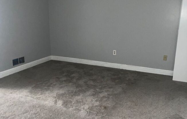 2 beds, 1 bath, $1,450, Unit Unit 201