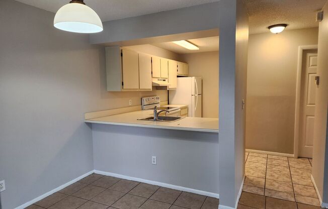 1 bed, 1 bath, $1,225