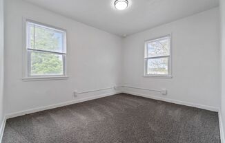 2 beds, 1 bath, $900, Unit MHH-22D