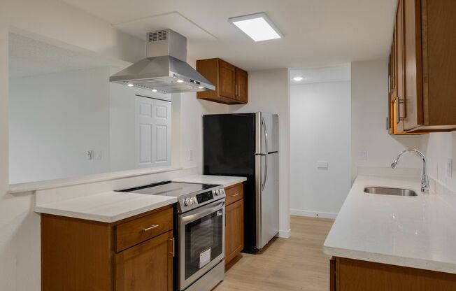 2 beds, 2 baths, 1,100 sqft, $2,095, Unit 402
