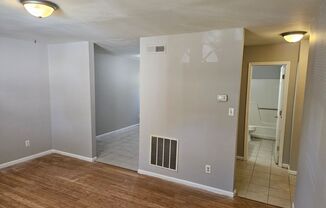 2 beds, 1 bath, $1,295