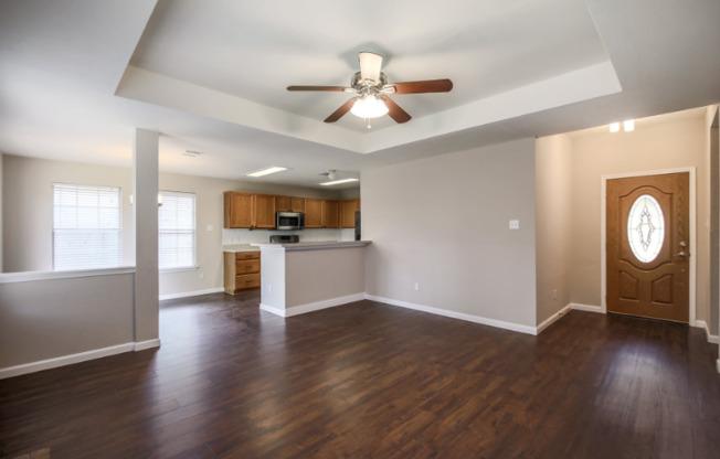 1806 OAKMONT LN