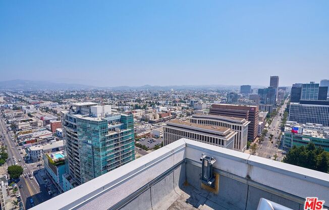 2 beds, 2 baths, 1,010 sqft, $3,050, Unit 404