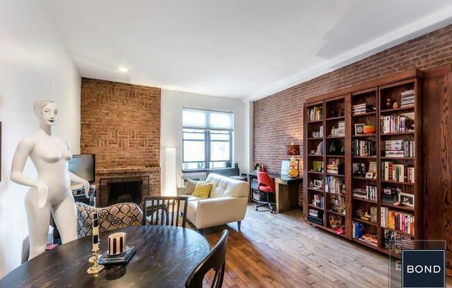 46 W 85 ST