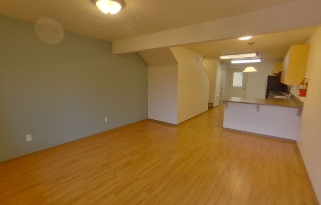 4 beds, 2.5 baths, 1,515 sqft, $3,600, Unit 31