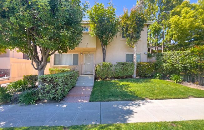 553 E Angeleno Ave