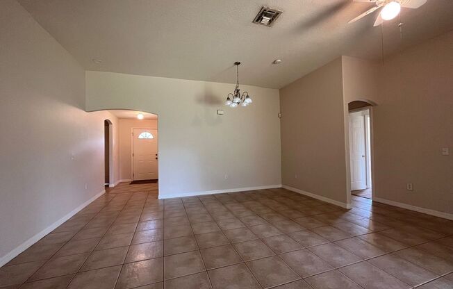 Spacious 4-Bedroom Home in Poinciana Awaits You!