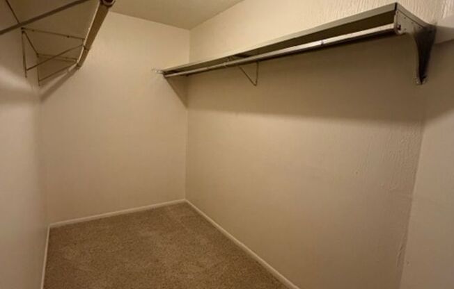 2 beds, 1.5 baths, 980 sqft, $1,390, Unit 1005