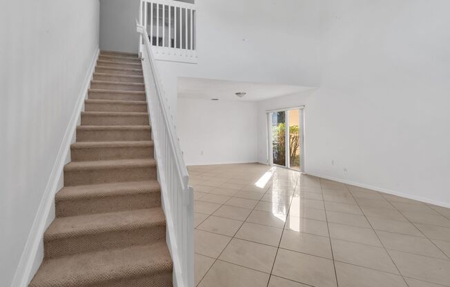 4/2.5 SINGLE FAMILY HOUSE AT THE GABLES AT BONAVENTURE