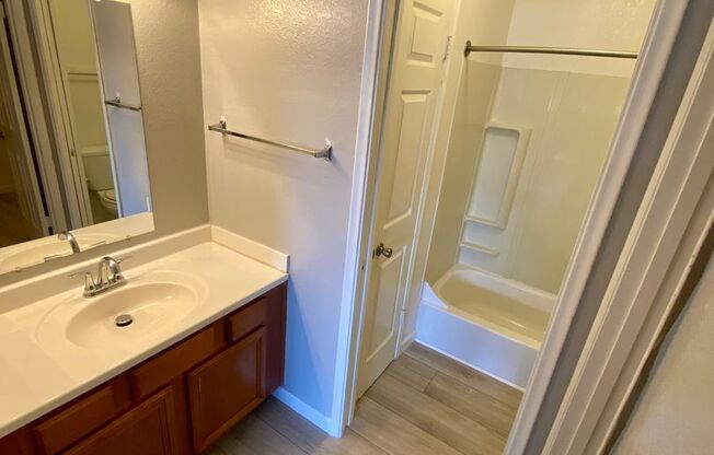 2 beds, 2 baths, $1,595, Unit # 225