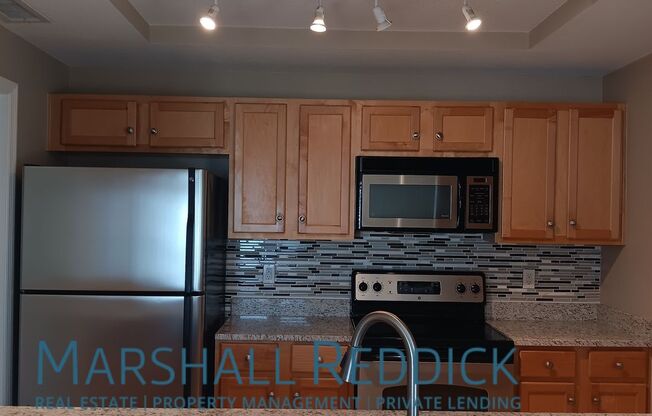 2 beds, 1 bath, $1,695, Unit Unit D-8