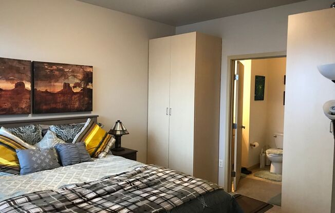 2 beds, 2 baths, 926 sqft, $1,600, Unit 210