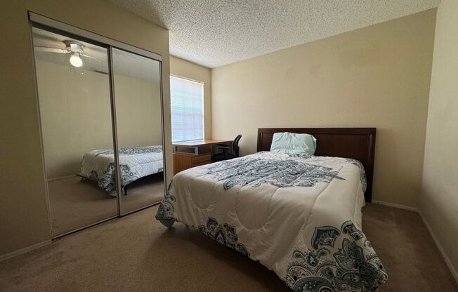 2 beds, 2 baths, $1,400, Unit Apt 713