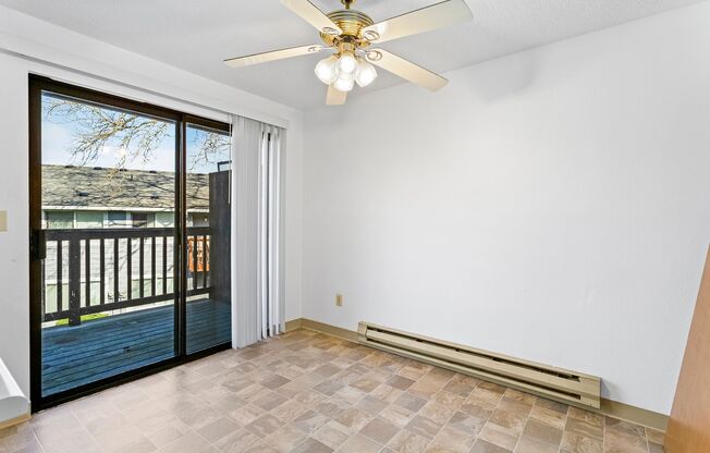 2 beds, 1.5 baths, 960 sqft, $1,650, Unit 3