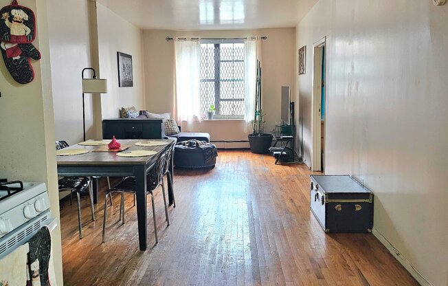 2107 AMSTERDAM AVE