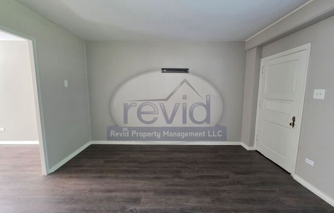 2 beds, 1 bath, 752 sqft, $995, Unit 1301-5