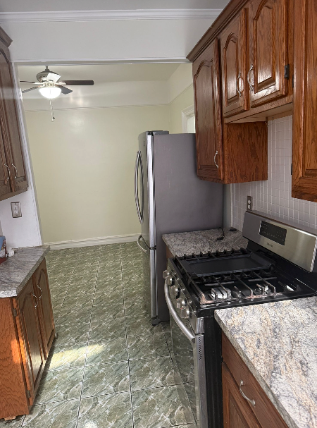 17 LENOX RD
