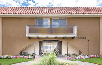 4444 Hazeltine Ave  Sherman  Oaks, CA 91423