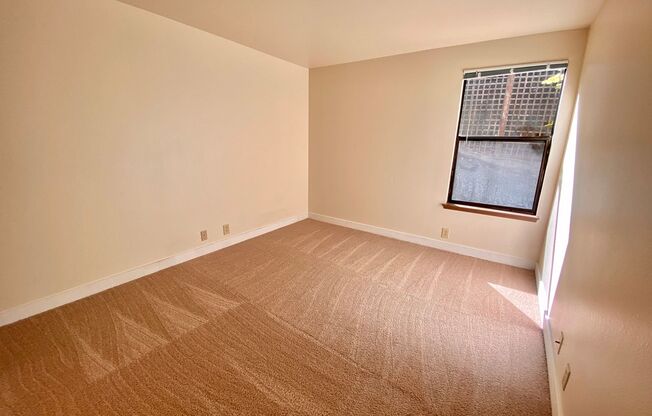 2 beds, 2 baths, 900 sqft, $2,795, Unit 207