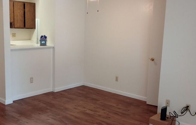 1 bed, 1 bath, 525 sqft, $949, Unit 151