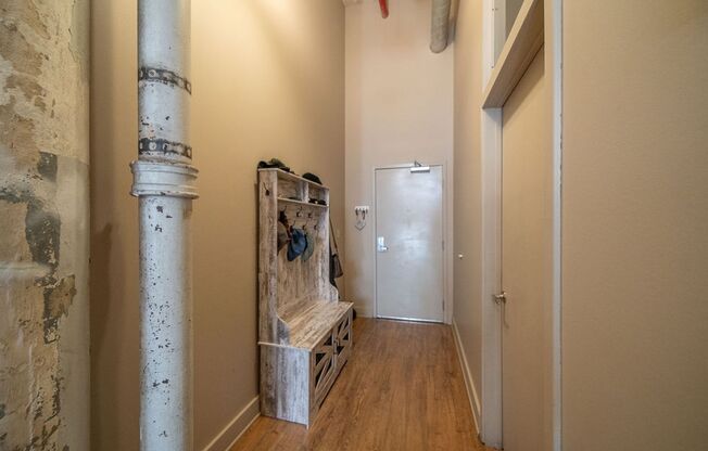3 beds, 3 baths, $2,500, Unit 107 - C