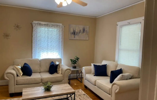 314 HILLANDALE ST NE