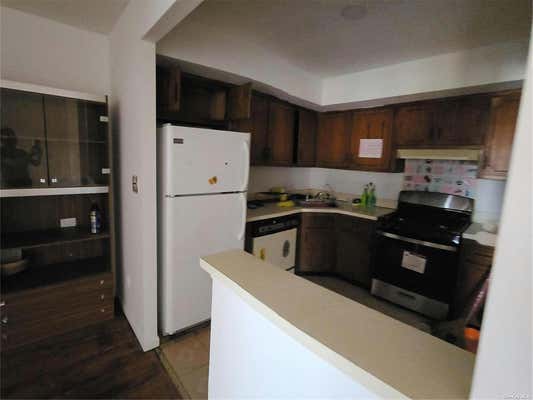 3 beds, 2 baths, $3,200, Unit 2