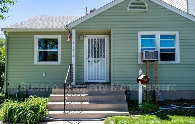 2121 PARK PL
