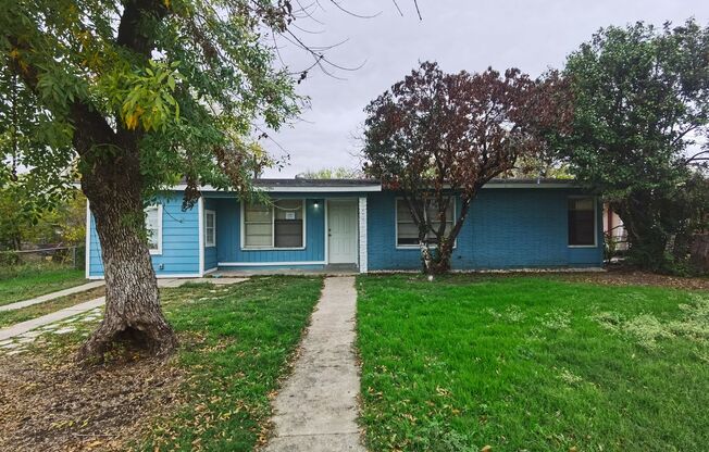 4 Bedroom 2 bath in Valley High