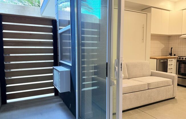 Studio, 1 bath, $2,295