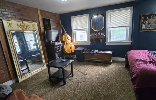 4 Bedroom 1.5 Bath Single Family Home for Rent