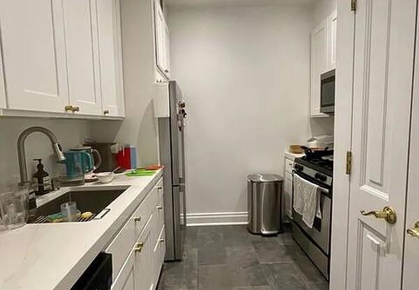 Studio, 1 bath, 650 sqft, $4,250, Unit 12F
