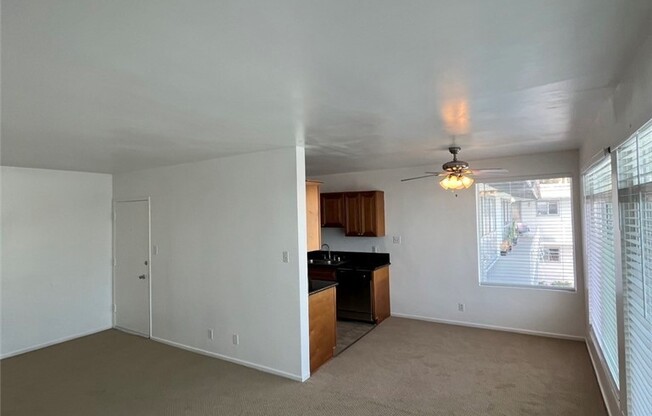 1 bed, 1 bath, 694 sqft, $3,900, Unit 15