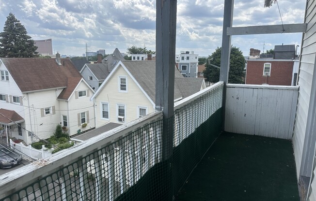 15 Oakes St
