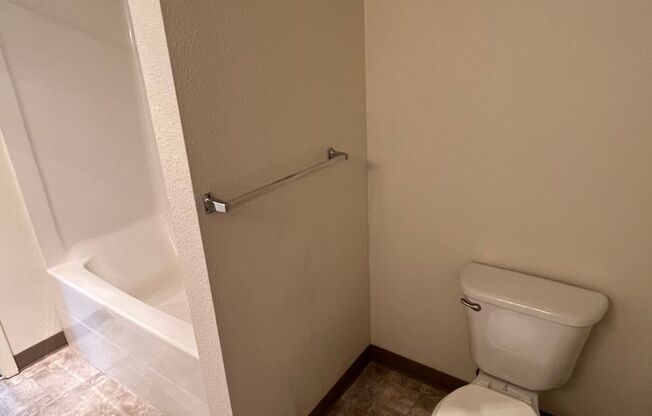 1 bed, 1 bath, 760 sqft, $1,450, Unit 132
