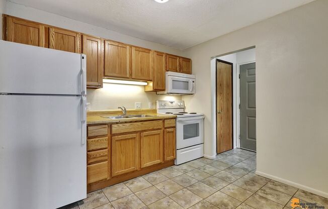 1 bed, 1 bath, $1,100, Unit 3