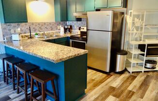 Fully Furnished W/ All Utilities Included! Seasonal Rental available 9/25/24-3/31/25